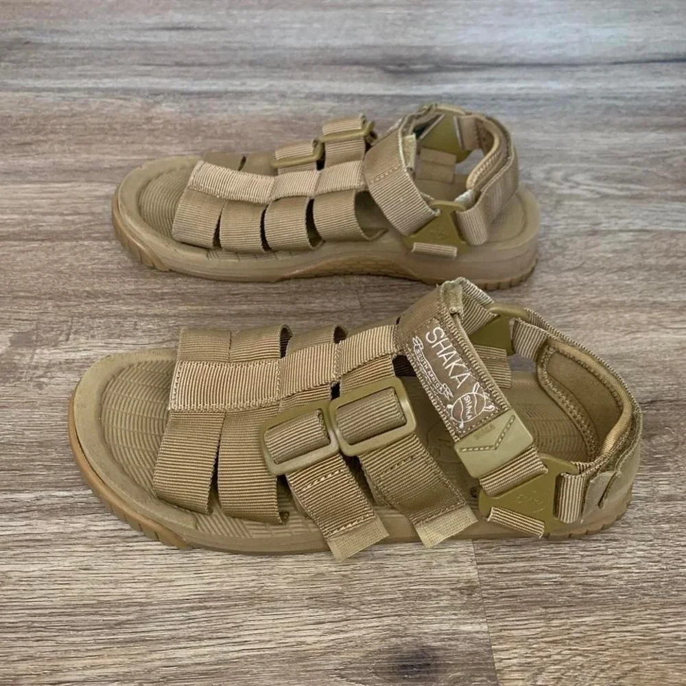 Shaka hiker Gurkha sandals in tan - size 7 mens